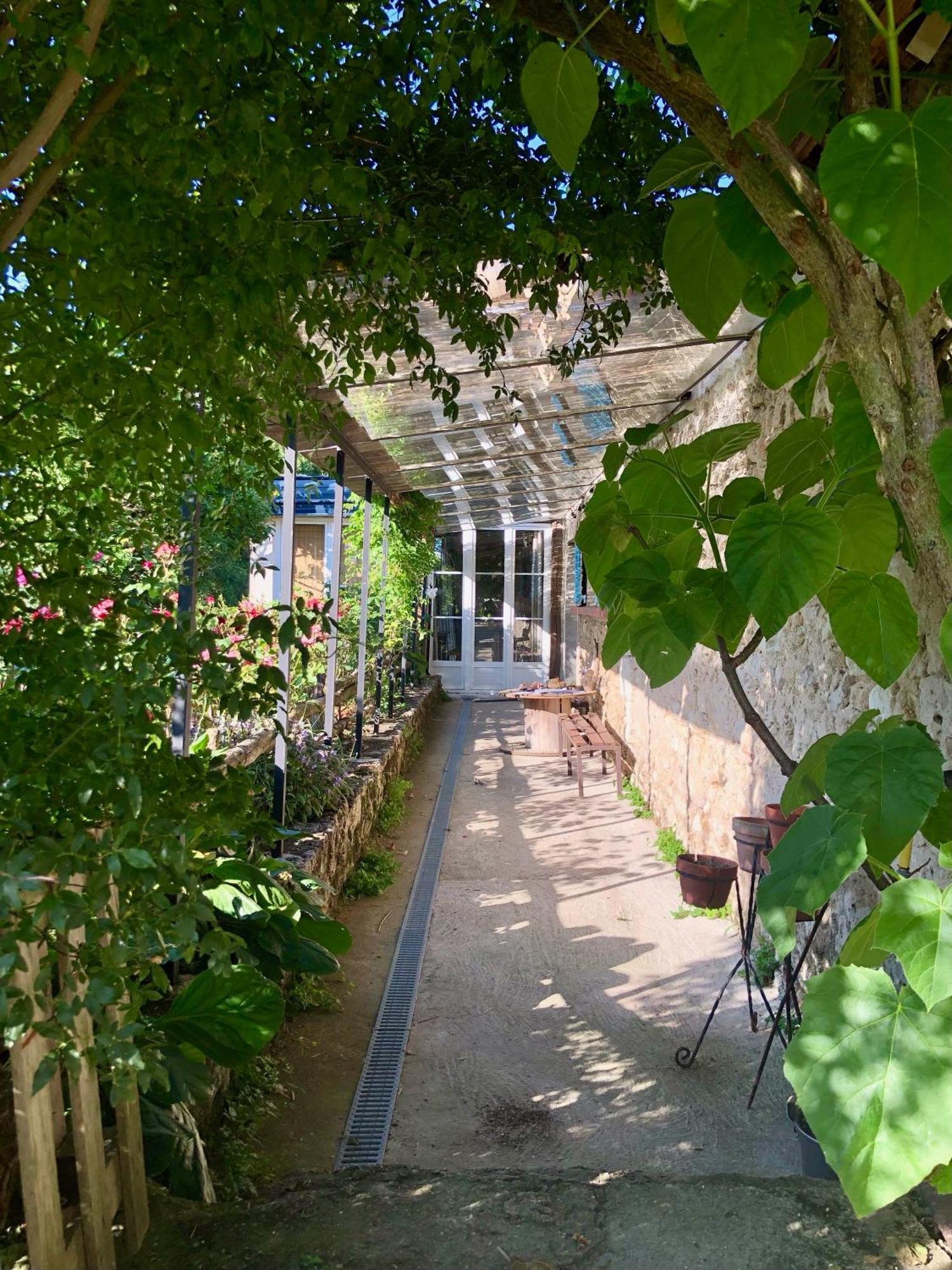 Chambre D'Hotes Chez Gustave & Compagnie Choussy Екстериор снимка